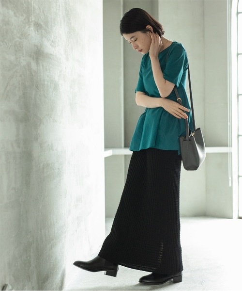 OPAQUE.CLIP(オペークドットクリップ)の「◆Aラインティアードカットソー/シルク調コットン【洗濯機洗い可】(Tシャツ/カットソー・レディース・ブラック/オフホワイト/グリーン/ボルドー・36/38/40/42)」の15枚目の写真