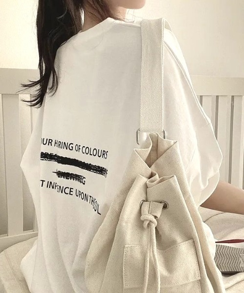 SHEENA（シーナ）の「綿100％、バックロゴプリントBIGＴシャツ（Tシャツ/カットソー・レディース・ホワイト/ブルー系その他/ブラック/チャコールグレー・M）」の2枚目の写真