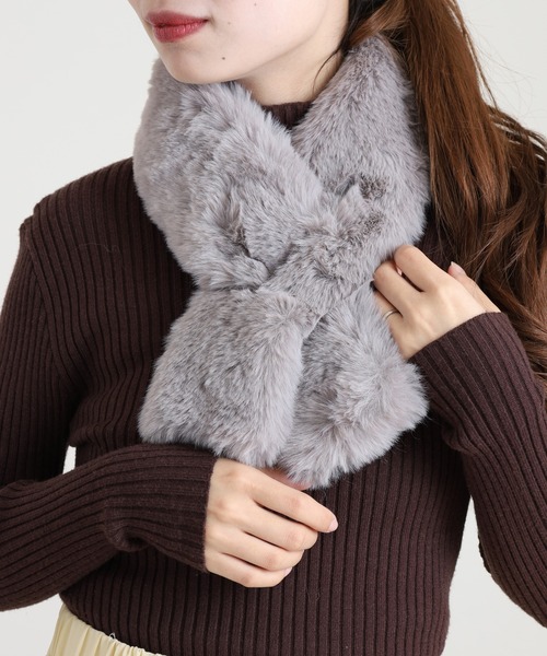 FUNALIVE(ファンアライブ)の「PAGE ONE 差し込みフェイクファーミニティペット(ネックウォーマー/スヌード・レディース・チャコール/ベージュ/グレー/モカ/ブルー/チャコールグレー/ライトグレー/チョコ/ライトベージュ/ブルー系1/アイボリー/グレー系その他/グレー系その他2・FREE)」の14枚目の写真