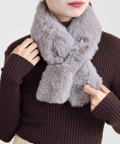 FUNALIVE(ファンアライブ)の「PAGE ONE 差し込みフェイクファーミニティペット(ネックウォーマー/スヌード・レディース・チャコール/ベージュ/グレー/モカ/ブルー/チャコールグレー/ライトグレー/チョコ/ライトベージュ/ブルー系1/アイボリー/グレー系その他/グレー系その他2・FREE)」の15枚目の写真