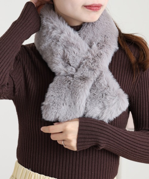 FUNALIVE(ファンアライブ)の「PAGE ONE 差し込みフェイクファーミニティペット(ネックウォーマー/スヌード・レディース・チャコール/ベージュ/グレー/モカ/ブルー/チャコールグレー/ライトグレー/チョコ/ライトベージュ/ブルー系1/アイボリー/グレー系その他/グレー系その他2・FREE)」の16枚目の写真