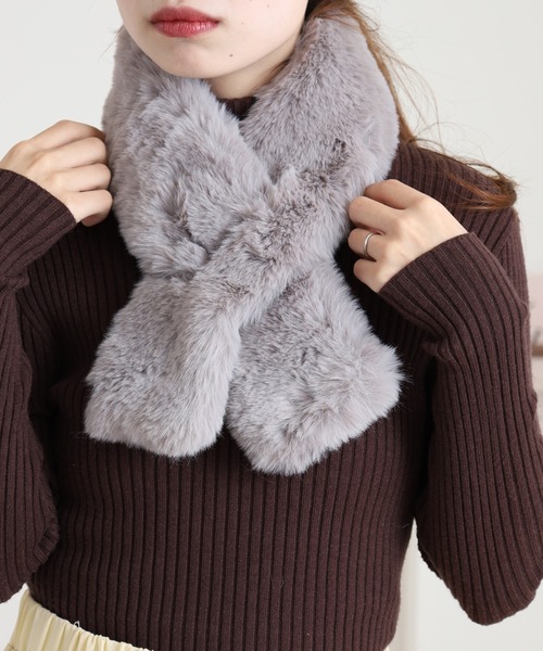 FUNALIVE(ファンアライブ)の「PAGE ONE 差し込みフェイクファーミニティペット(ネックウォーマー/スヌード・レディース・チャコール/ベージュ/グレー/モカ/ブルー/チャコールグレー/ライトグレー/チョコ/ライトベージュ/ブルー系1/アイボリー/グレー系その他/グレー系その他2・FREE)」の17枚目の写真