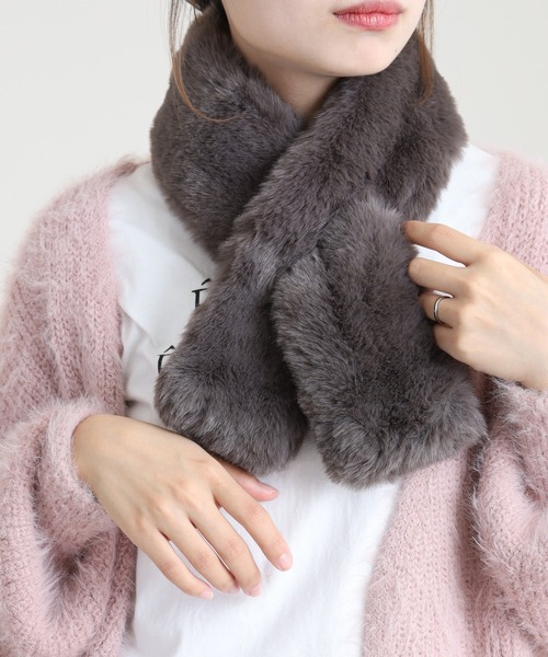 FUNALIVE(ファンアライブ)の「PAGE ONE 差し込みフェイクファーミニティペット(ネックウォーマー/スヌード・レディース・チャコール/ベージュ/グレー/モカ/ブルー/チャコールグレー/ライトグレー/チョコ/ライトベージュ/ブルー系1/アイボリー/グレー系その他/グレー系その他2・FREE)」の19枚目の写真