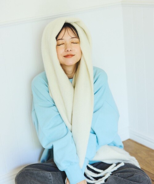 FREAK'S STORE（フリークスストア）の「ボリューム フリンジ マフラー（マフラー・レディース・ブラック/オフホワイト/ピンク/ブルー・ONE SIZE）」の14枚目の写真