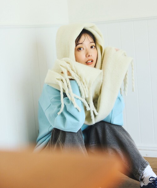 FREAK'S STORE（フリークスストア）の「ボリューム フリンジ マフラー（マフラー・レディース・ブラック/オフホワイト/ピンク/ブルー・ONE SIZE）」の17枚目の写真