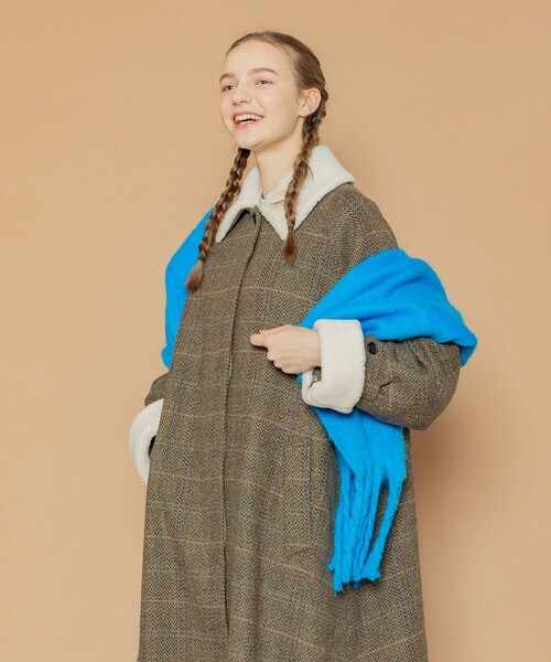 FREAK'S STORE（フリークスストア）の「ボリューム フリンジ マフラー（マフラー・レディース・ブラック/オフホワイト/ピンク/ブルー・ONE SIZE）」の8枚目の写真