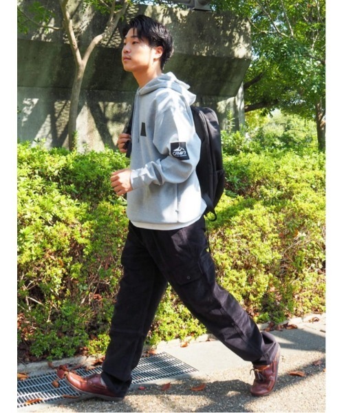 CAMP7（キャンプセブン）の「【CAMP7】バッグエンボスロゴフードスウェットパーカー（パーカー・メンズ・ブラック/オフホワイト/グレー・XL/M/S/L）」の11枚目の写真