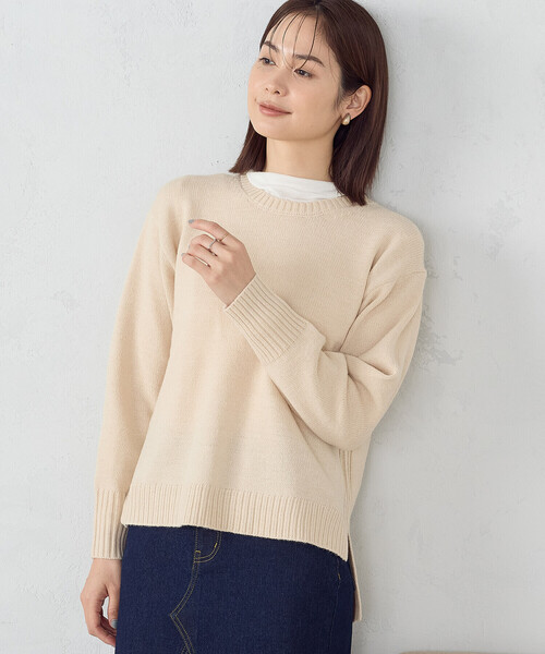 COMME CA ISM(コムサイズム)の「クルーネック カラーニット(ニット/セーター・レディース・パープル系/グリーン/ベージュ/ブラック/サックスブルー/チャコール/グレー/ブルー/ホワイト/ピンク・MEDIUM/LARGE)」の5枚目の写真