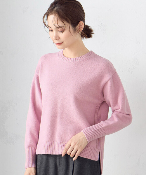 COMME CA ISM(コムサイズム)の「クルーネック カラーニット(ニット/セーター・レディース・パープル系/グリーン/ベージュ/ブラック/サックスブルー/チャコール/グレー/ブルー/ホワイト/ピンク・MEDIUM/LARGE)」の10枚目の写真