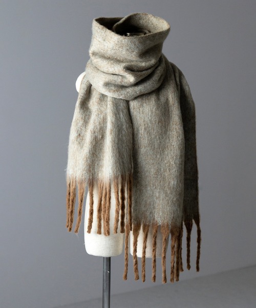 me+em select（ミームセレクト）の「※【 ３color 】ふわふわバイカラーフリンジボリュームマフラー（マフラー・レディース・オレンジ/ブルー/ミント・FREE）」の8枚目の写真