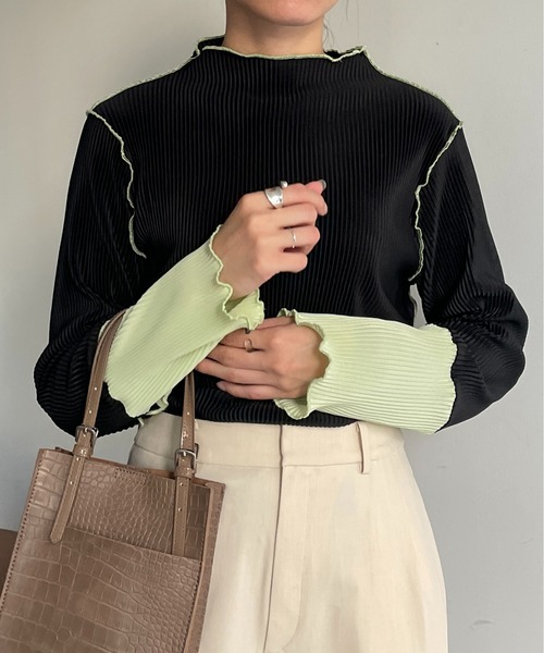 Thevon(ゼボン)の「袖先配色プリーツメロープルオーバー(Tシャツ/カットソー・レディース・グリーン系その他/ブラック・FREE)」の3枚目の写真