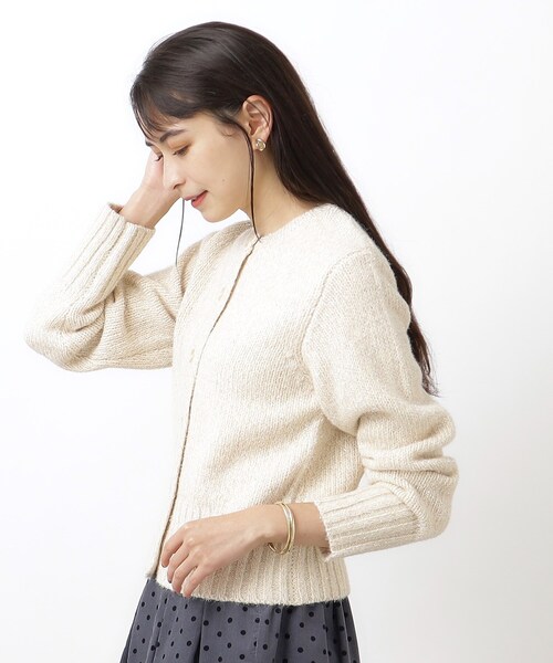 OPAQUE.CLIP（オペークドットクリップ）の「◆≪ヒルナンデス！で紹介≫ キラキララメニットカーディガン【洗濯洗い可】（カーディガン/ボレロ・レディース・グレー/オフホワイト/オレンジ・38）」の6枚目の写真