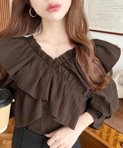 moment+(モーメントプラス)の「【累計販売枚数3万枚突破!】ドビーストライプマルチウェイオフショルフリルリボンショート丈長袖ブラウス(シャツ/ブラウス・レディース・オフホワイト/サックスブルー/ブラック/ピンク/イエロー/ボルドー/ブラウン/ネイビー・M/L)」の3枚目の写真