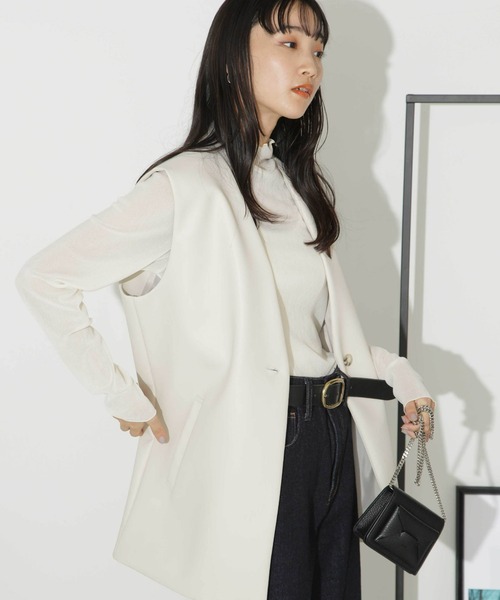 NANO universe（ナノユニバース）の「フェイクレザーベスト