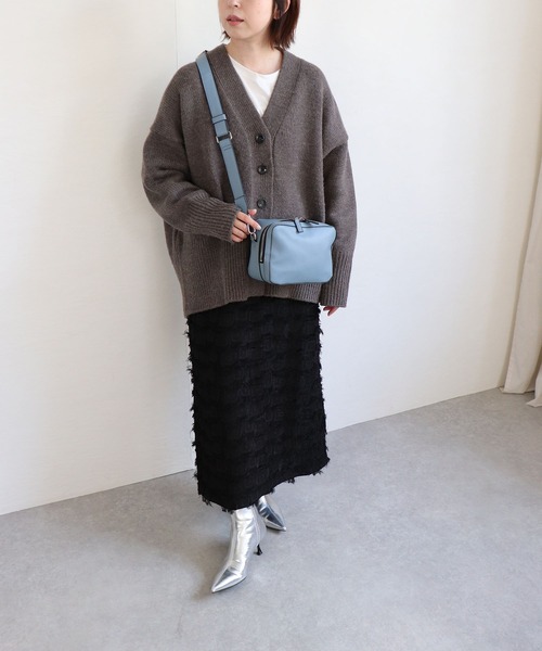 MIAN (ミアン)の「BELLIS / スクエアショルダーバッグ(ショルダーバッグ・レディース・ブラック/サックスブルー/ブラウン/アイボリー・FREE)」の22枚目の写真