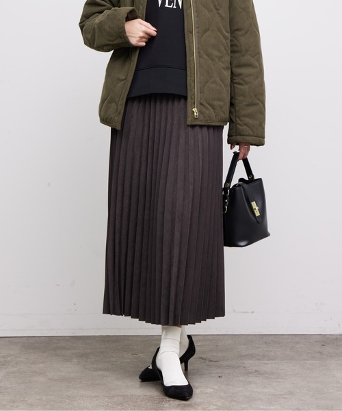 Chez toi（シェトワ）の「ピーチスキンプリーツスカート（スカート・レディース・チャコールグレー/イエロー/サックスブルー・FREE）」の6枚目の写真