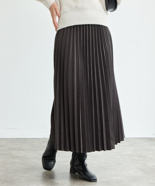 Chez toi（シェトワ）の「ピーチスキンプリーツスカート（スカート・レディース・チャコールグレー/イエロー/サックスブルー・FREE）」の11枚目の写真