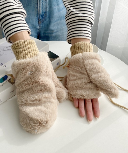 wears(ウェアーズ)の「【スマホ対応】ファーミトン(手袋・レディース・ブラック/アイボリー/グレイッシュベージュ/ベージュ・FREE)」の17枚目の写真