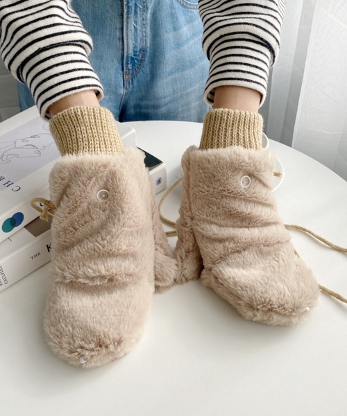 wears(ウェアーズ)の「【スマホ対応】ファーミトン(手袋・レディース・ブラック/アイボリー/グレイッシュベージュ/ベージュ・FREE)」の16枚目の写真