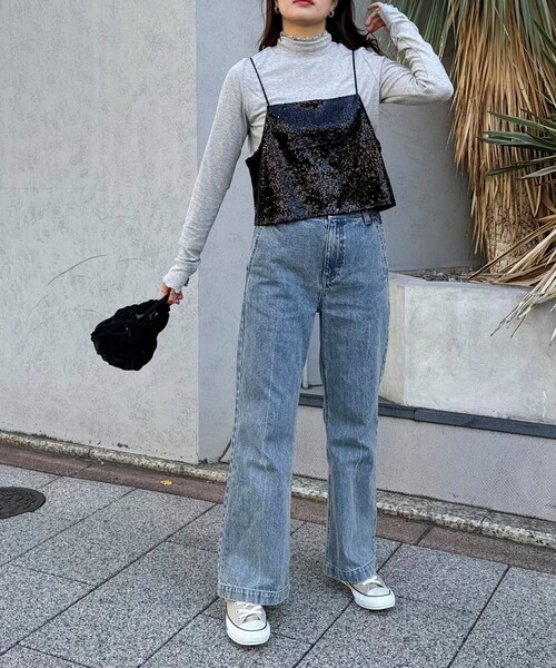 fredy emue（フレディエミュ）の「スパンコールキャミビスチェ（シャツ/ブラウス・レディース・シルバー/ブラック/サックスブルー・38）」の5枚目の写真