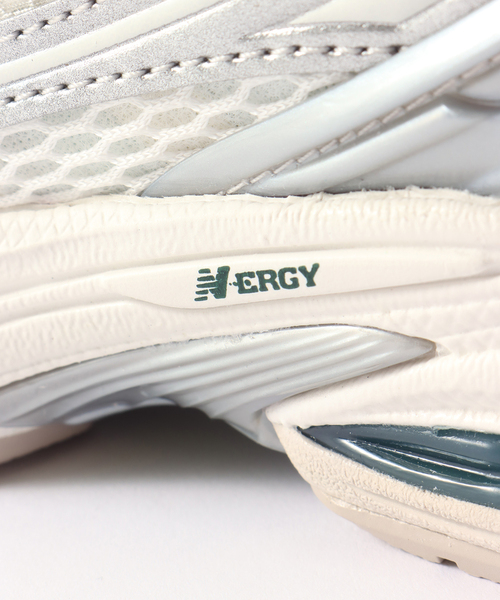 NEW BALANCE(ニューバランス)の「《WEB限定》【New Balance / ニューバランス】M1906R EE(スニーカー・メンズ・シルバー・26cm/26.5cm/27cm/27.5cm/28cm)」の14枚目の写真