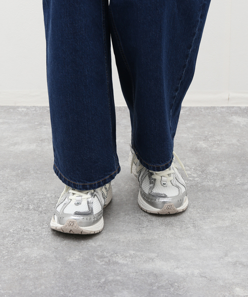 NEW BALANCE(ニューバランス)の「《WEB限定》【New Balance / ニューバランス】M1906R EE(スニーカー・メンズ・シルバー・26cm/26.5cm/27cm/27.5cm/28cm)」の3枚目の写真