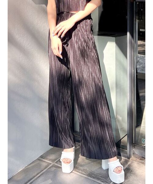 GYDA（ジェイダ）の「サテンプリーツワイドパンツ（その他パンツ・レディース・ライトグレー/ブラック/その他1・FREE）」の4枚目の写真