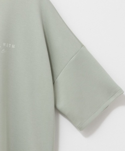 URBAN COLLECTION（アーバンコレクション）の「URBAN COLLECTION エアスムージー　フェイクレイヤードプリント入りTシャツ（Tシャツ/カットソー・レディース・チャコールグレー/ベージュ/ライトグリーン/ラベンダー・フリー）」の17枚目の写真