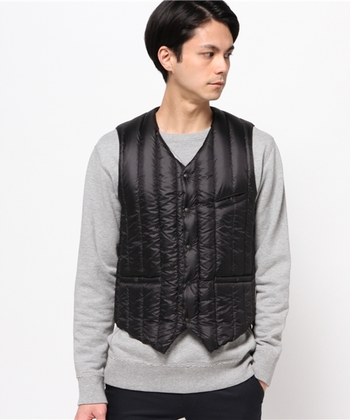 Rocky Mountain FeatherBed(ロッキー マウンテン フェザーベッド)の「ROCKY MOUNTAIN FEATHERBED / V-ネック ダウンベスト(ダウンベスト・メンズ・ブラック/ネイビー・38/36)」の3枚目の写真