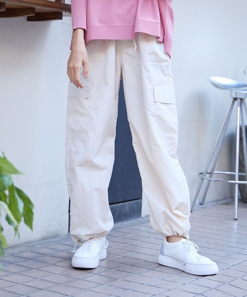 Elura（エルーラ）の「2WAYカーゴパンツ／989595（カーゴパンツ・レディース・アイボリー/グリーン系その他・FREE）」の8枚目の写真