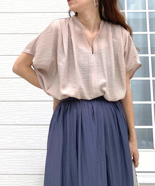 Q（キュー）の「シアーレーヨンスキッパーシャツ（シャツ/ブラウス・レディース・ピンク/ブラック/ベージュ/バーガンディー/マスタード・MEDIUM）」の3枚目の写真