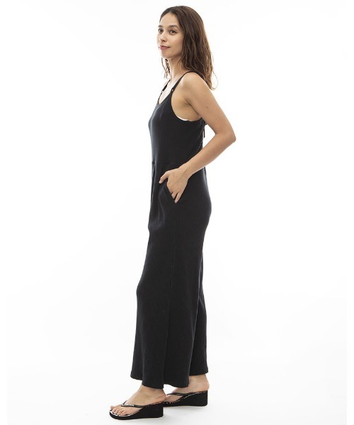 BILLABONG(ビラボン)の「BILLABONG レディース 【CHILLWEAR】 RIB SALOPETTE ドレス 【2024年春夏モデル】/ビラボンフレアシルエットサロペット(サロペット/オーバーオール・レディース・アイボリー/ブラック・MEDIUM)」の11枚目の写真