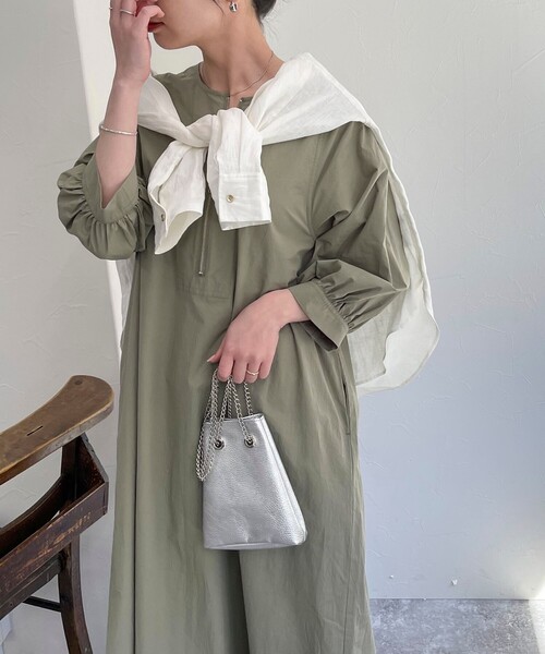 fredy emue（フレディエミュ）の「タイプライターハーフZIPワンピース（ワンピース・レディース・カーキ/サックスブルー/ブラック・38）」の13枚目の写真