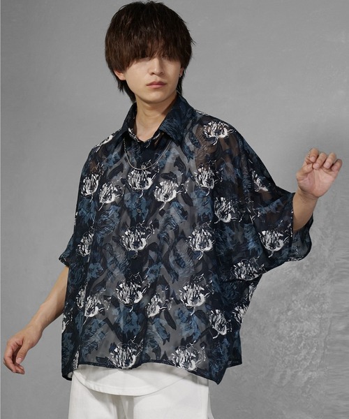MinoriTY(マイノリティ)の「【MinoriTY】透かしフラワードルマンシルエットシャツ シアートップス メンズ 透かしシャツ 半袖シャツ オーバーサイズ ビッグシルエット ルーズシルエット 秋服 夏服(シャツ/ブラウス・メンズ・ネイビー/ホワイト・S/M/L)」の7枚目の写真