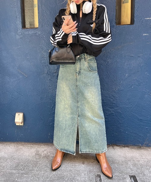 Futier land(フューティアランド)の「フロントスリットデニムロングスカート(デニムスカート・レディース・ライトブルー・MEDIUM/LARGE)」の11枚目の写真