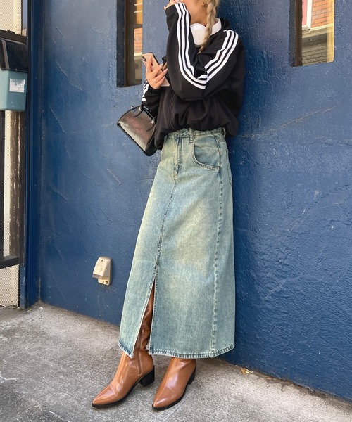 Futier land(フューティアランド)の「フロントスリットデニムロングスカート(デニムスカート・レディース・ライトブルー・MEDIUM/LARGE)」の13枚目の写真