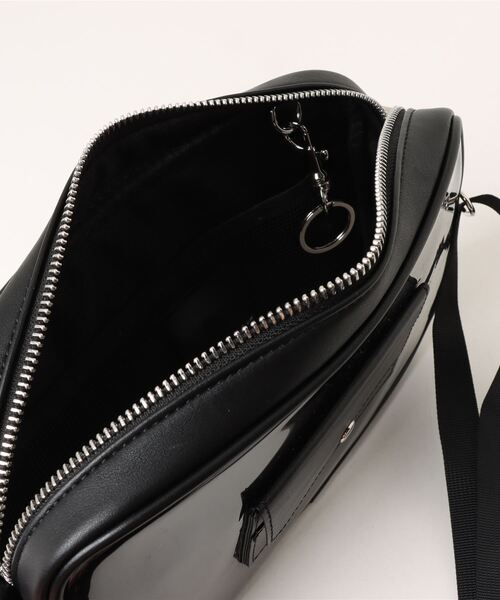 An+u(アンユー)の「PVCショルダーバッグ(ショルダーバッグ・レディース・ホワイト/ブラック・ONE SIZE)」の12枚目の写真