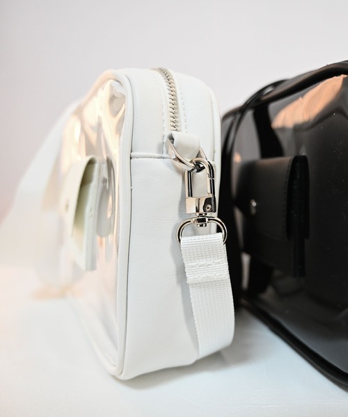 An+u(アンユー)の「PVCショルダーバッグ(ショルダーバッグ・レディース・ホワイト/ブラック・ONE SIZE)」の9枚目の写真