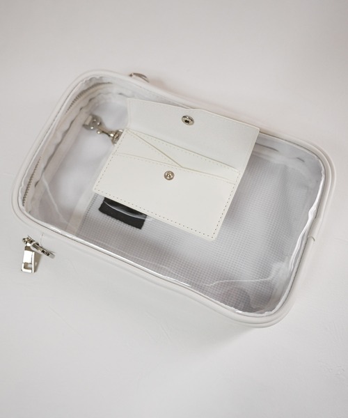 An+u(アンユー)の「PVCショルダーバッグ(ショルダーバッグ・レディース・ホワイト/ブラック・ONE SIZE)」の15枚目の写真