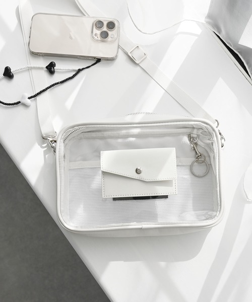 An+u(アンユー)の「PVCショルダーバッグ(ショルダーバッグ・レディース・ホワイト/ブラック・ONE SIZE)」の14枚目の写真