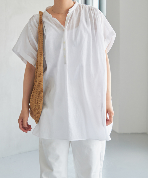 Spick & Span(スピックアンドスパン)の「コットンリネンギャザーフレンチスリーブシャツ(シャツ/ブラウス・レディース・オレンジ/ネイビー/ホワイト/ベージュ・FREE)」の9枚目の写真