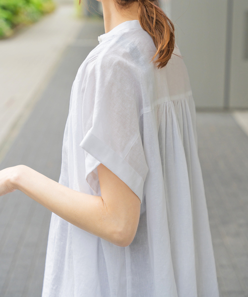 Spick & Span(スピックアンドスパン)の「コットンリネンギャザーフレンチスリーブシャツ(シャツ/ブラウス・レディース・オレンジ/ネイビー/ホワイト/ベージュ・FREE)」の17枚目の写真