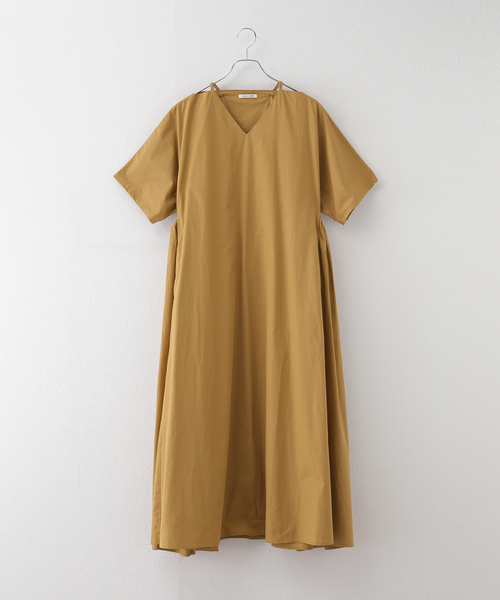 BLACK CRANE（ブラッククレーン）の「BLACK CRANE / テントドレス