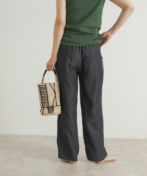 URBAN RESEARCH DOORS（アーバンリサーチドアーズ）の「リヨセルデニムイージーパンツ（デニムパンツ・レディース・インディゴブルー/ブラック・MEDIUM/SMALL）」の6枚目の写真