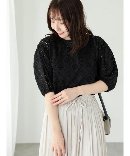 Te chichi TERRASSE（テチチテラス）の「【セットアップ可】カットワークレースボリューム袖ブラウス（シャツ/ブラウス・レディース・グリーン/オフホワイト/ブラック・F）」の2枚目の写真