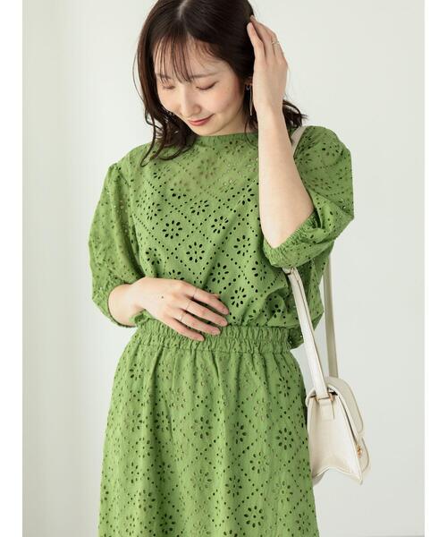 Te chichi TERRASSE（テチチテラス）の「【セットアップ可】カットワークレースボリューム袖ブラウス（シャツ/ブラウス・レディース・グリーン/オフホワイト/ブラック・F）」の7枚目の写真