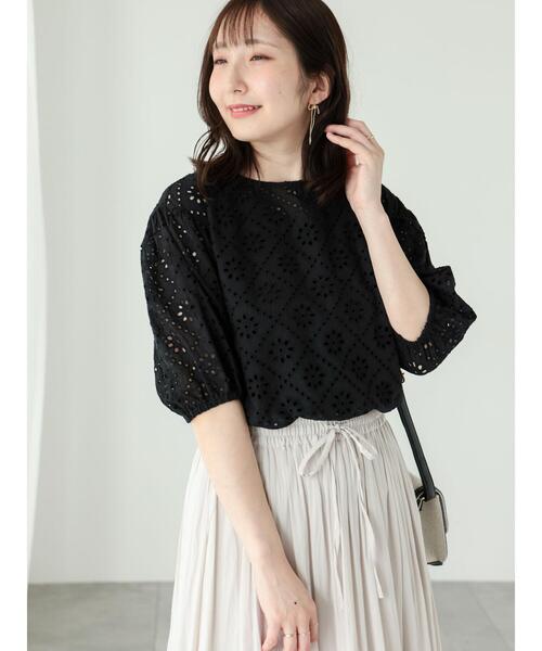 Te chichi TERRASSE（テチチテラス）の「【セットアップ可】カットワークレースボリューム袖ブラウス（シャツ/ブラウス・レディース・グリーン/オフホワイト/ブラック・F）」の11枚目の写真