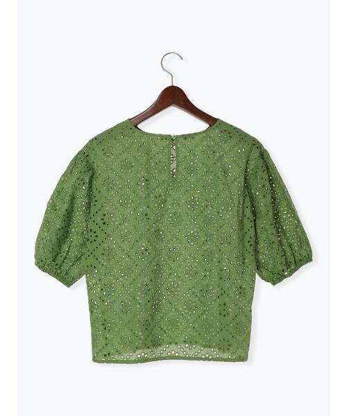 Te chichi TERRASSE（テチチテラス）の「【セットアップ可】カットワークレースボリューム袖ブラウス（シャツ/ブラウス・レディース・グリーン/オフホワイト/ブラック・F）」の14枚目の写真