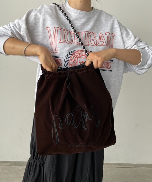 210nouve（トゥージュヌーブ）の「デザイン 刺繍 マーケット トートバッグ（トートバッグ・レディース・ゴールド/シルバー/カーキ/パープル/ブルー/ベージュ/ホワイト/ブラック/ゼブラ/ネイビー/ブラウン系その他/グリーン系その他/ベージュ系その他/パープル系その他/ワインレッド/ブルーグリーン/オリーブ/ライトベージュ/ダークグリーン/グレー系3/ネイビー系1/ピンク系1/ピンク系2/グレー系2/ブラウン系1/ブラウン系2/ブラック系2/ネイビー系2/ネイビー系/ホワイト系/オレンジ系その他/カーキ系2/ベージュ系1/カーキ系1/ベージュ系2/グレー系その他・FREE）」の8枚目の写真