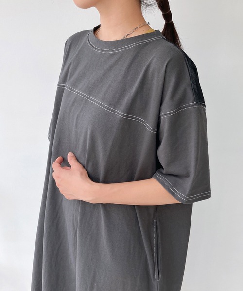 AS KNOW AS plus(アズノゥアズプラス)の「◎ダブルポケット 天竺とデニム切り替えワンピ―ス(ワンピース・レディース・カーキ/チャコールグレー/ネイビー・FREE)」の22枚目の写真